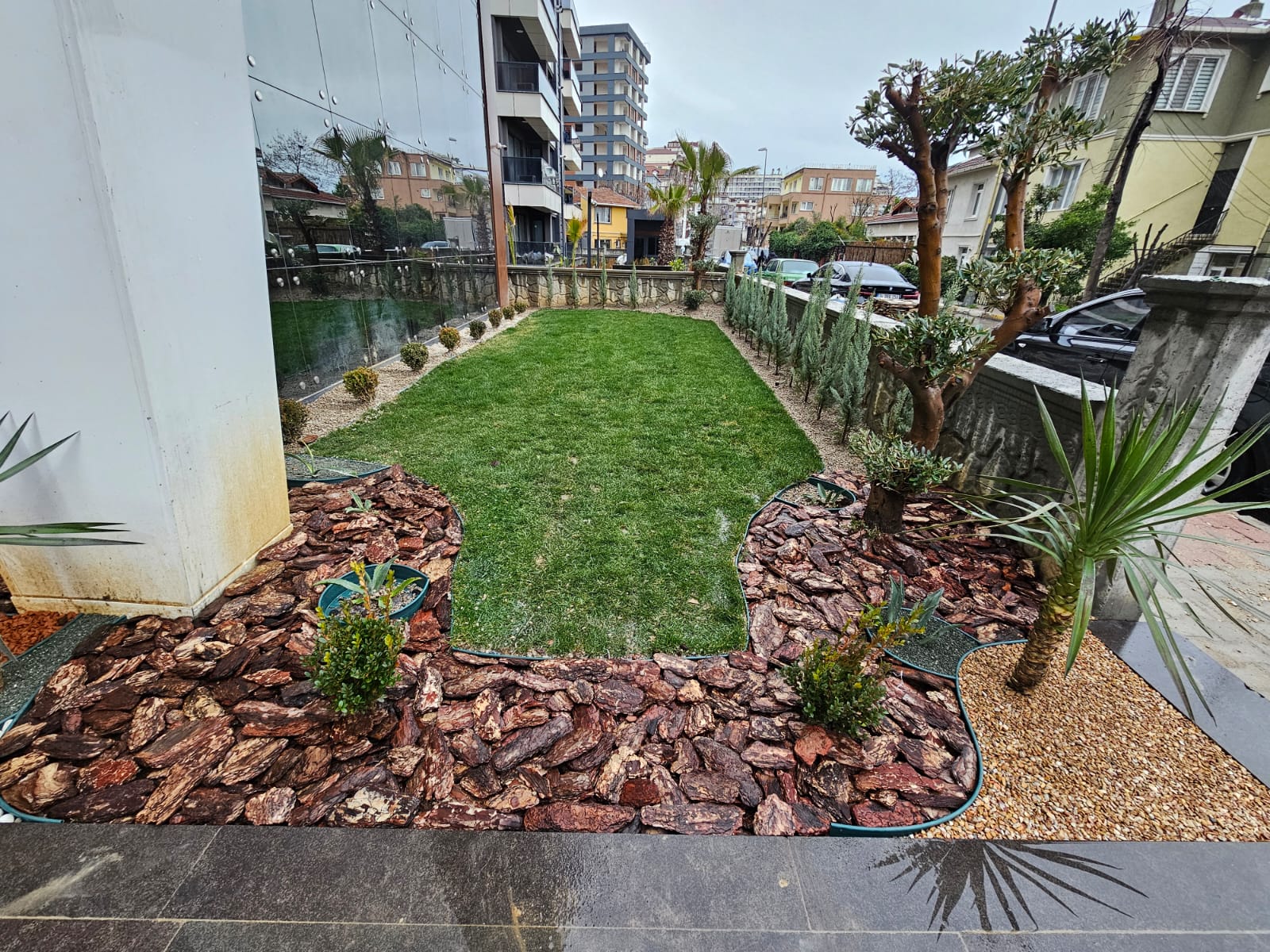 Crimean Office Project Landscape Applications